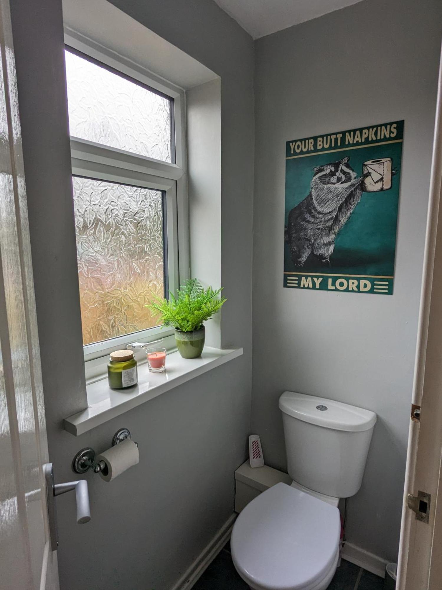 Detached Homestay - Super, King & Double Rooms - Leyland, Preston, Chorley, Lancashire Bagian luar foto