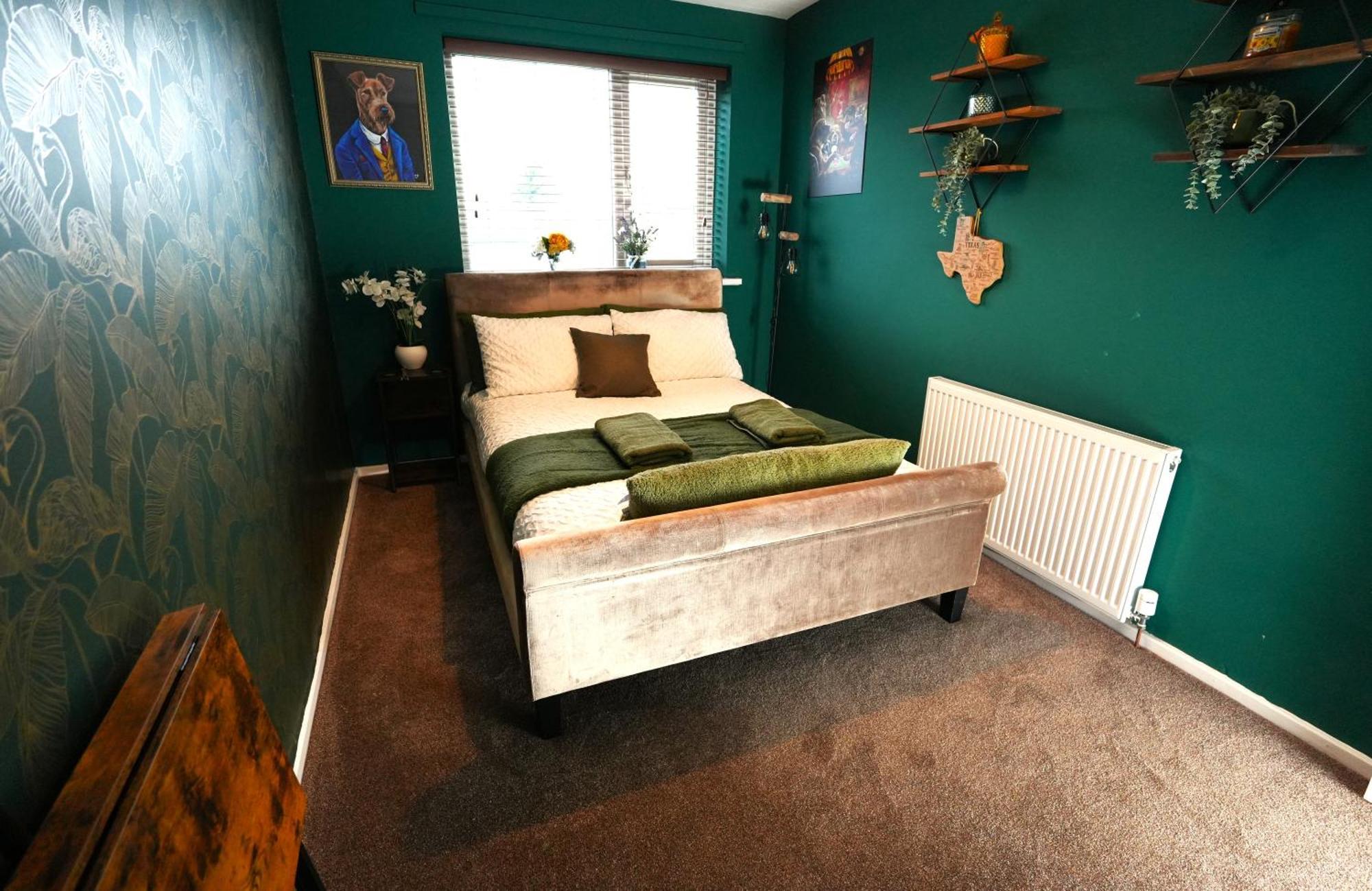 Detached Homestay - Super, King & Double Rooms - Leyland, Preston, Chorley, Lancashire Bagian luar foto