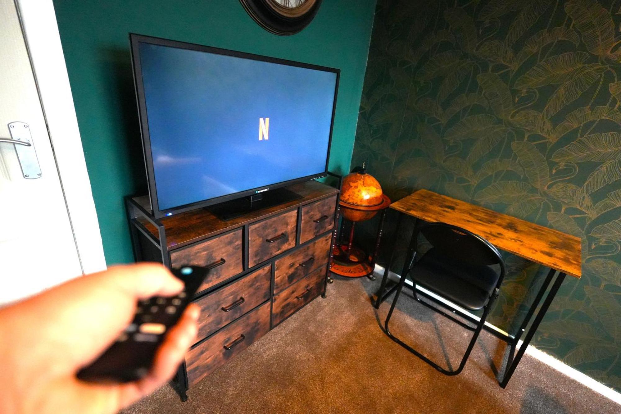 Detached Homestay - Super, King & Double Rooms - Leyland, Preston, Chorley, Lancashire Bagian luar foto