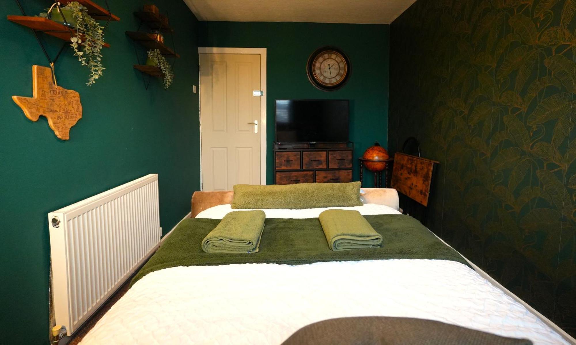 Detached Homestay - Super, King & Double Rooms - Leyland, Preston, Chorley, Lancashire Bagian luar foto