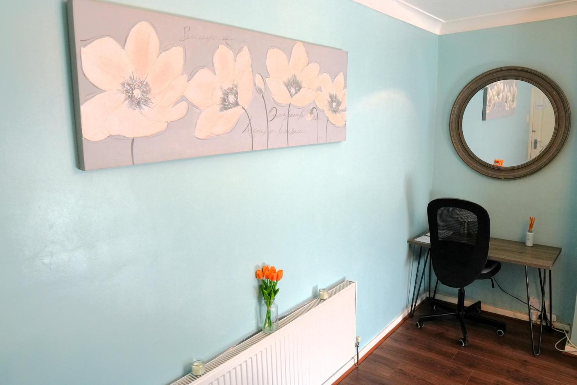 Detached Homestay - Super, King & Double Rooms - Leyland, Preston, Chorley, Lancashire Bagian luar foto